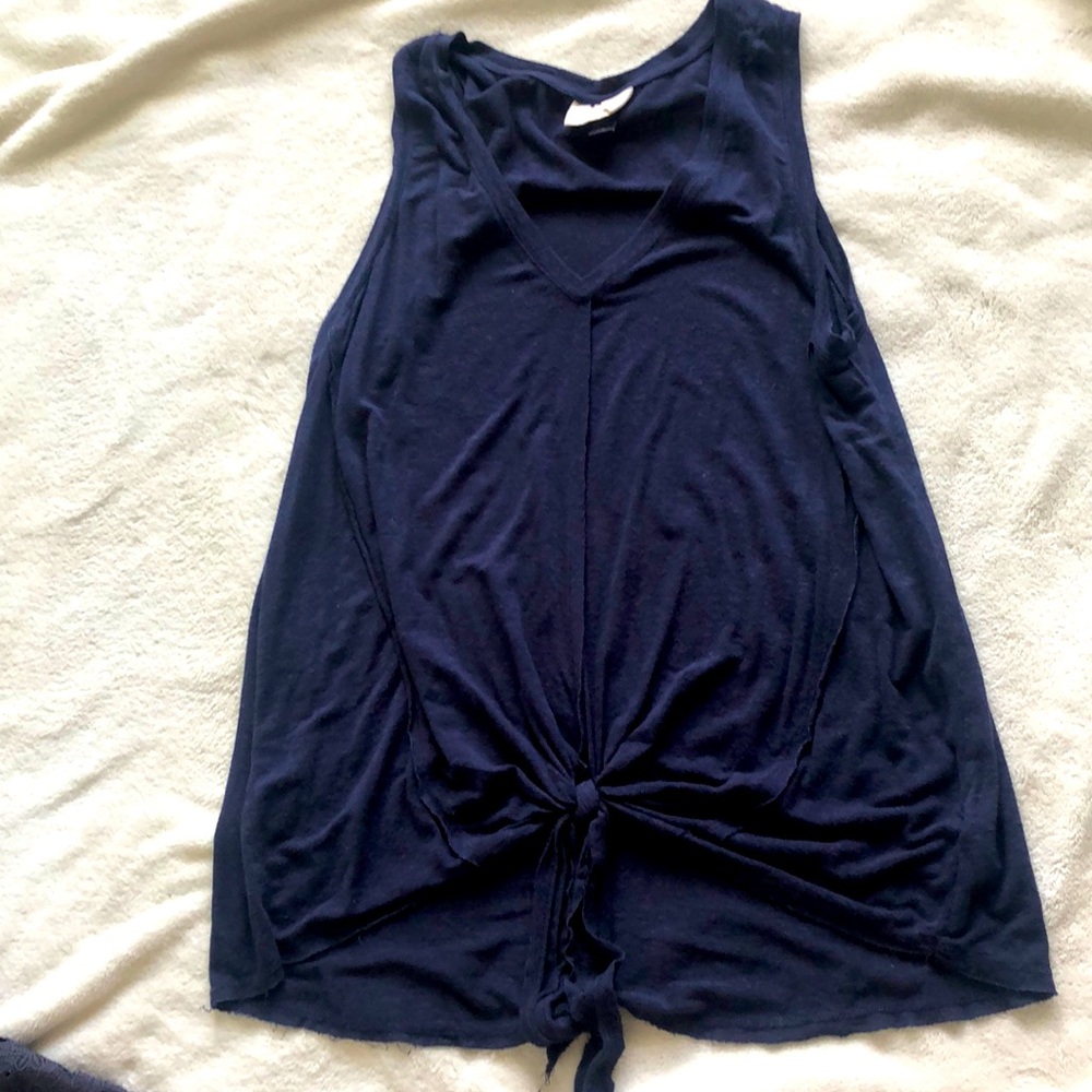 Universal Threads tank with front tie